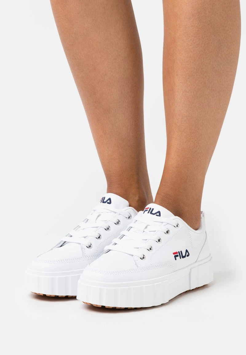 Fila SANDBLAST - Sneaker Low - White 1 Fila SANDBLAST - Sneaker Low - White