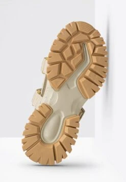 Fila FOOTWEAR TRAIL ZONE - Plateausandalette - Oyster Gray Sepia Tint 10 Fila FOOTWEAR TRAIL ZONE - Plateausandalette - Oyster Gray Sepia Tint -Fila Verkaufsgeschäft 968726d6a0884e75ad333661c29beaaf