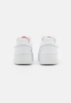Fila FXVENTUNO PLATFORM WMN - Sneaker Low - White/fiery Coral -Fila Verkaufsgeschäft f2ad7e4e8e654fed9fa1b7bc26675b8f